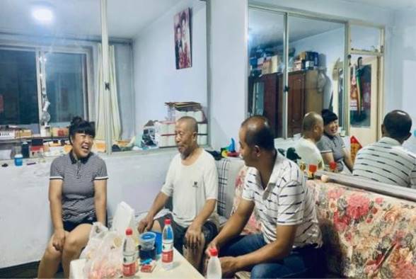 13设计人在行动团队进农户,做调研