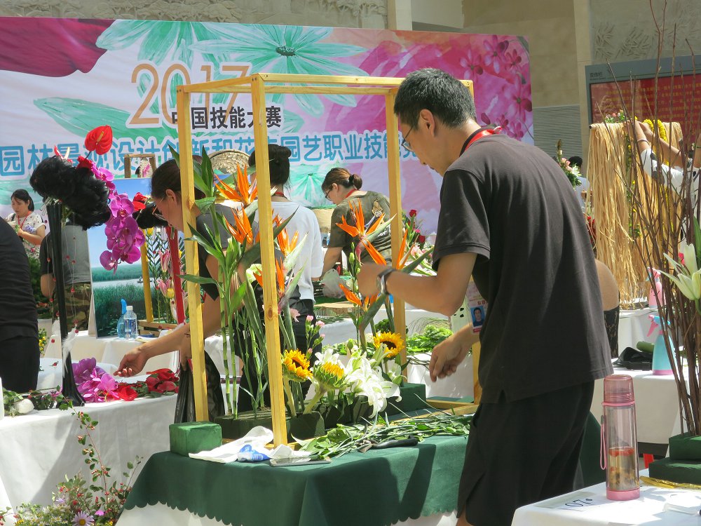 魏立群老师在比赛现场